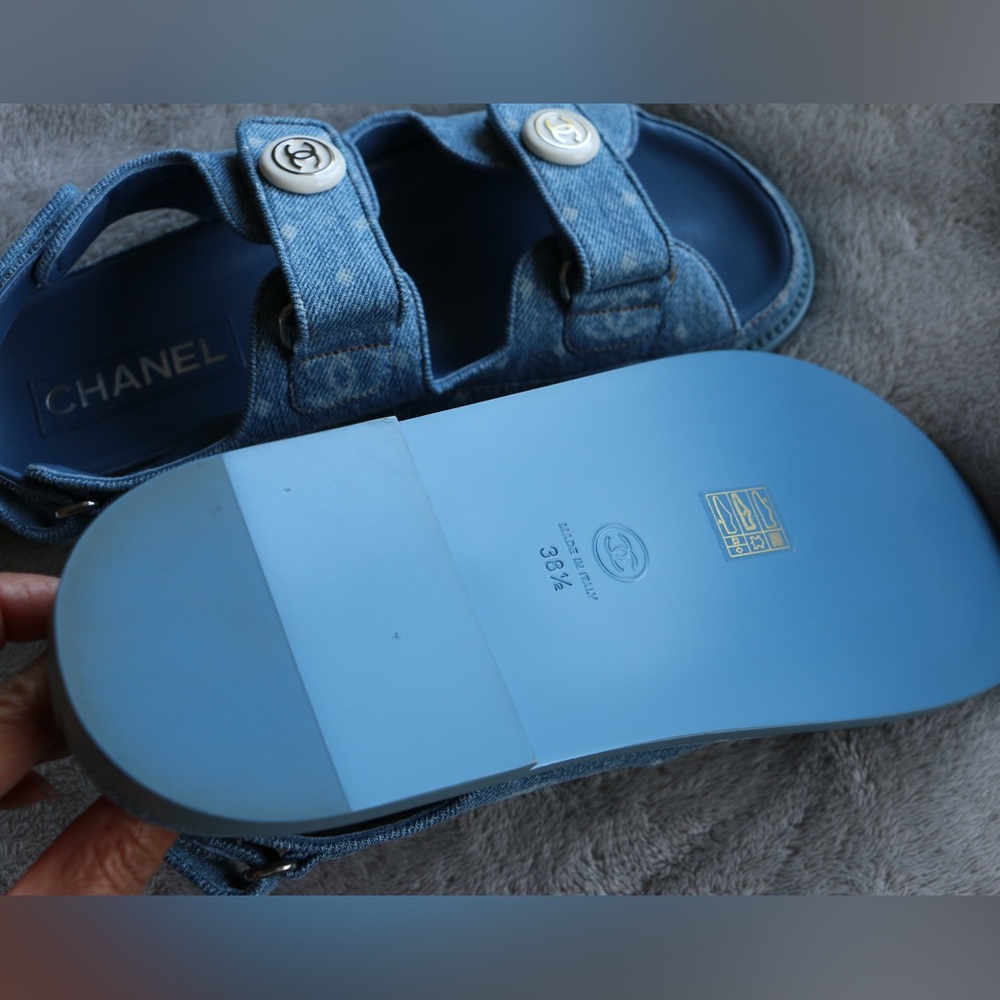Chanel light blue denim beach dad sandals with CC logos NWB 38.5 - Picture 7 of 16